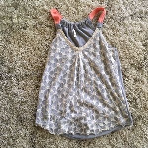 Xhilaration tank with white lace